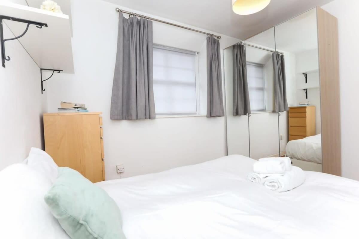 2 Bedroom Apartment In Waterloo Central Londra Dış mekan fotoğraf