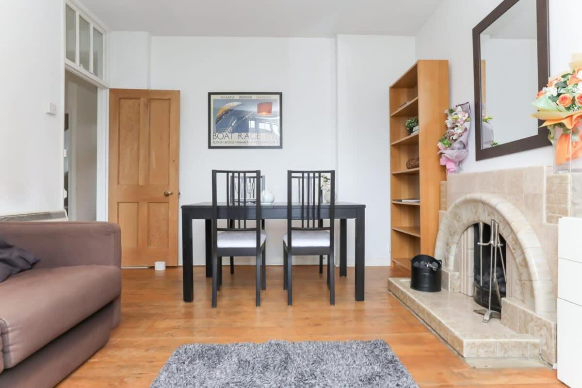 2 Bedroom Apartment In Waterloo Central Londra Dış mekan fotoğraf