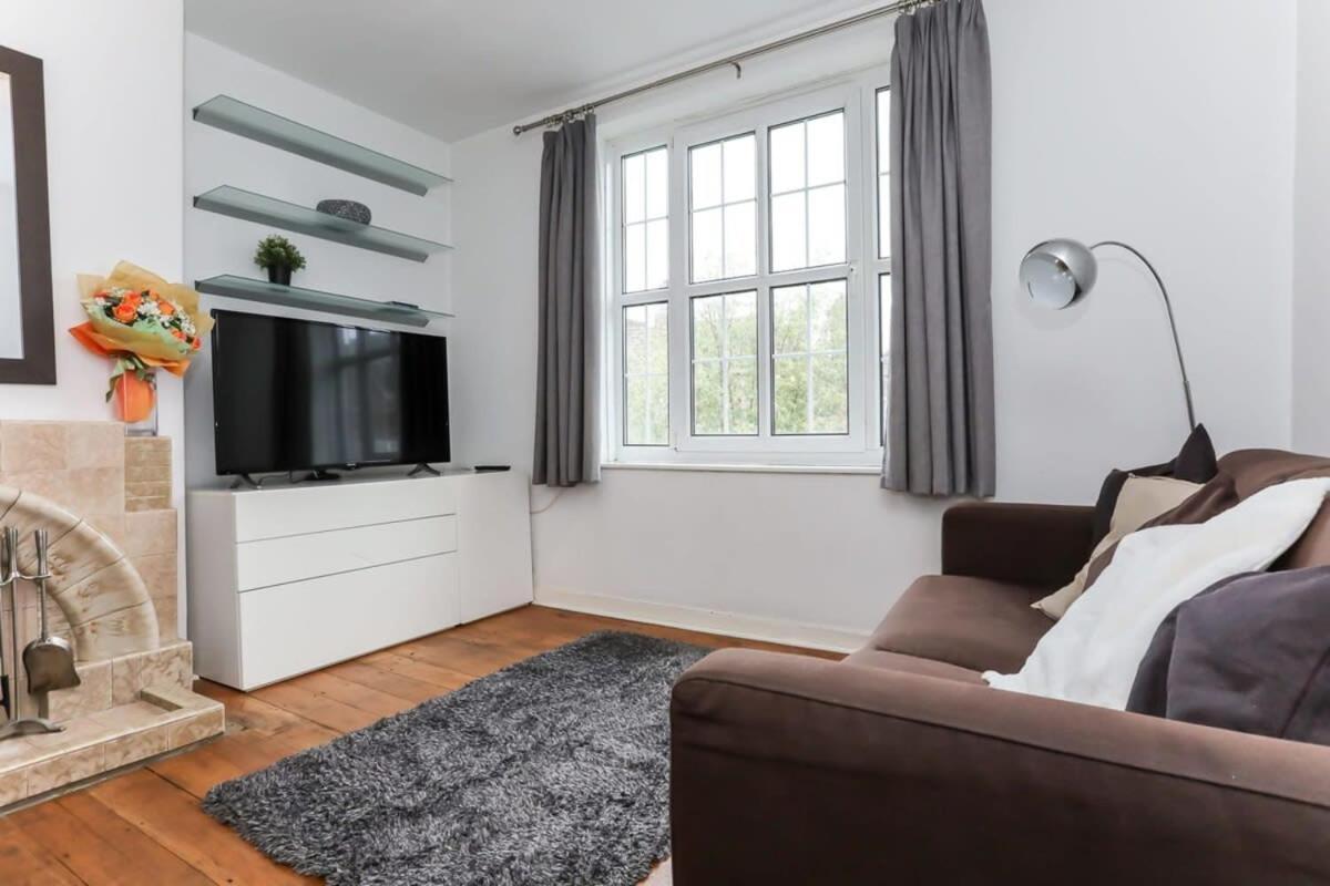 2 Bedroom Apartment In Waterloo Central Londra Dış mekan fotoğraf
